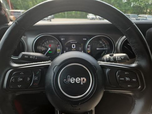Used 2023 Jeep Wrangler Unlimited w/ Cold Weather Group AWD/4WD image 20