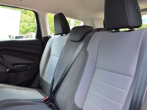 Used 2018 Ford Escape S image 16