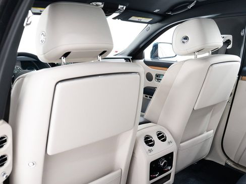 Certified 2022 Rolls-Royce Ghost image 23