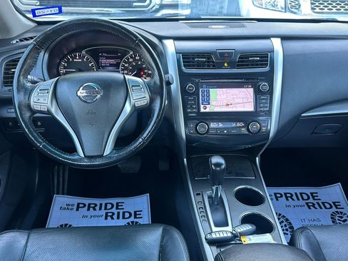 Used 2013 Nissan Altima 2.5 SL w/ Technology Pkg image 11