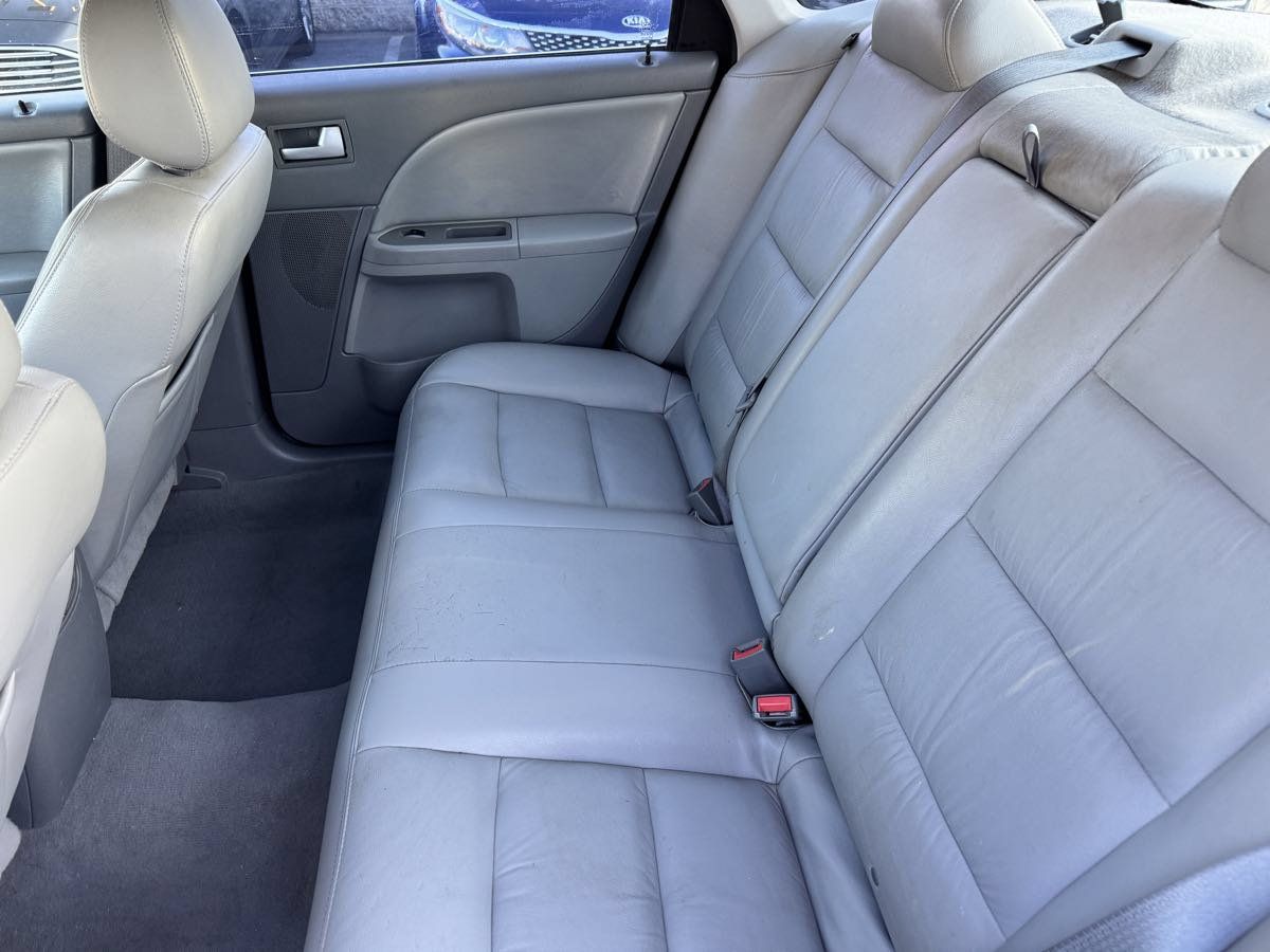 Used 2006 Ford Five Hundred SEL FWD image 27