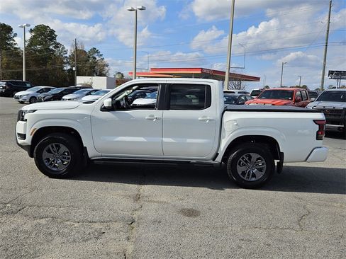 New 2026 Nissan Frontier SV image 2