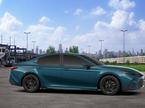 New 2026 Toyota Camry SE FWD image 13