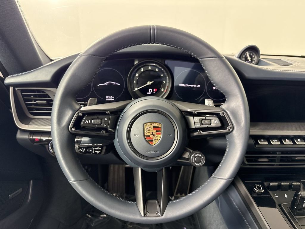 Certified 2024 Porsche 911 Carrera 4S AWD/4WD image 33