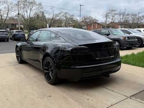 Used 2021 Tesla Model S Plaid image 5