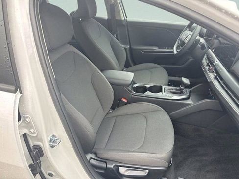 New 2026 Kia K4 FWD image 10
