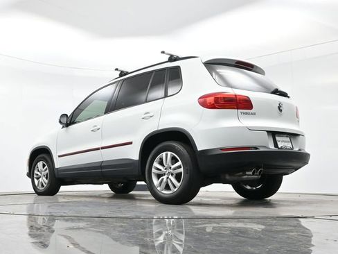 Used 2017 Volkswagen Tiguan S image 26