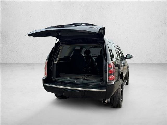 Used 2013 GMC Yukon Denali AWD/4WD image 6
