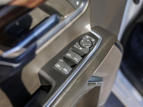 Used 2024 GMC Sierra 1500 SLE image 24