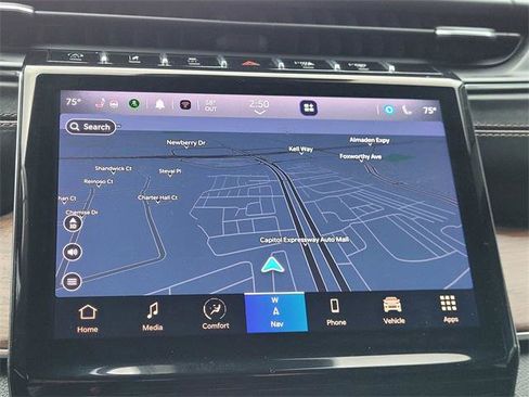 Used 2023 Jeep Grand Cherokee L Summit w/ Luxury Tech Group V image 9