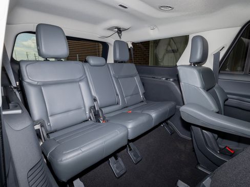 New 2026 Ford Expedition Max Active RWD image 31