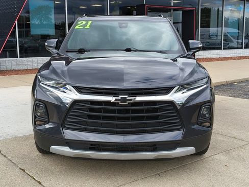 Used 2021 Chevrolet Blazer LT FWD image 2