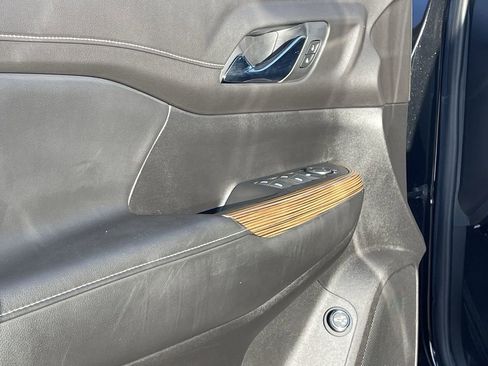 Used 2019 GMC Acadia SLE w/ Driver Alert Package I FWD image 21