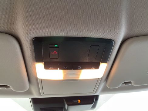 Used 2024 Mitsubishi Outlander SE Black Edition image 8