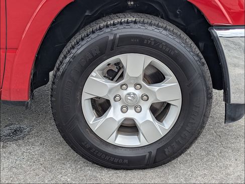 Used 2025 RAM 1500 Big Horn AWD/4WD image 12