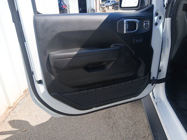 Used 2023 Jeep Gladiator Mojave AWD/4WD image 48