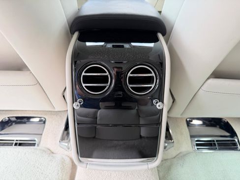 Used 2019 Rolls-Royce Phantom Sedan RWD image 59