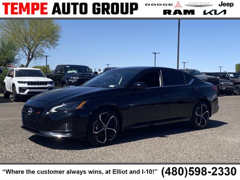 Used 2024 Nissan Altima 2.5 SR AWD/4WD image 1