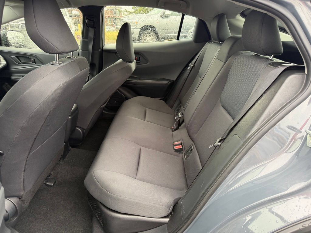 Used 2025 Toyota Prius LE FWD image 11