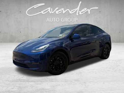 Used 2021 Tesla Model Y Long Range AWD/4WD image 1