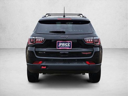 Used 2023 Jeep Compass Trailhawk AWD/4WD image 7