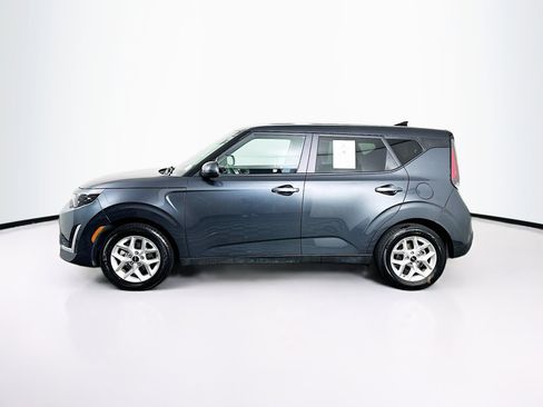 Used 2025 Kia Soul LX w/ LX Technology Package image 4