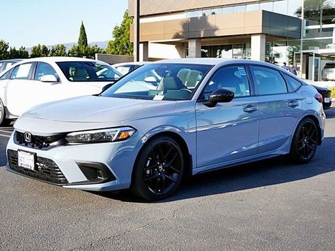 Used 2023 Honda Civic Sport image 6