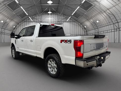 Used 2018 Ford F250 Platinum w/ Platinum Ultimate Package AWD/4WD image 3