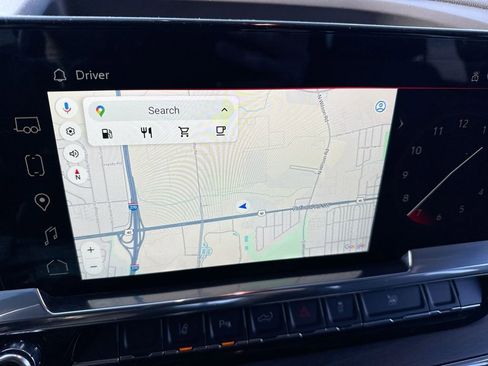 Used 2025 GMC Sierra 2500 SLT w/ SLT Premium Package image 18