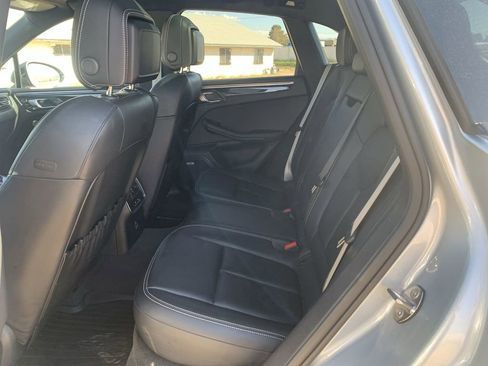 Used 2023 Porsche Macan image 23