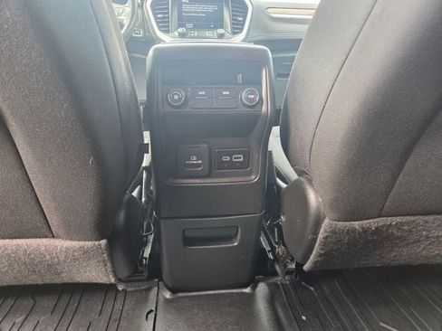 Used 2023 Ford Escape Platinum AWD/4WD image 24