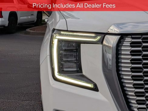 Used 2023 GMC Yukon Denali AWD/4WD image 10