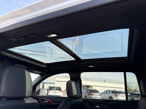 New 2026 Chevrolet Traverse RS image 27