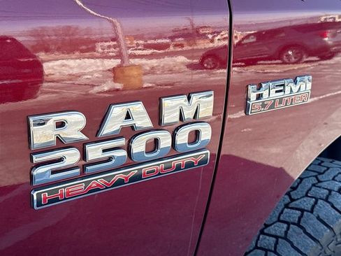 Used 2018 RAM 2500 SLT image 34