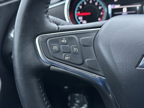 Used 2017 Chevrolet Malibu LT image 38