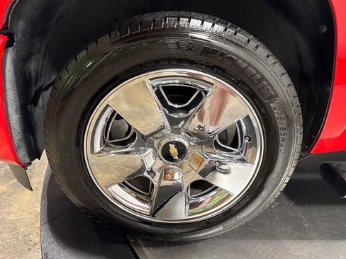 Used 2011 Chevrolet Silverado 1500 LT w/ Texas Edition RWD image 2