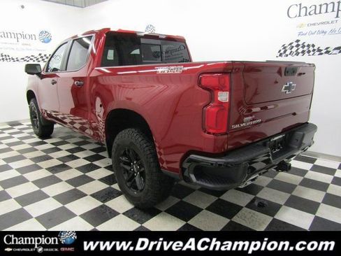 Used 2022 Chevrolet Silverado 1500 LT Trail Boss w/ LT Trail Boss Premium Package image 13