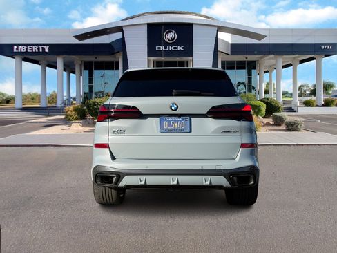 Used 2024 BMW X5 xDrive40i w/ M Sport Package image 5