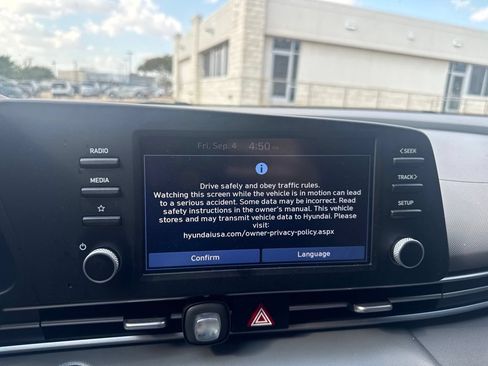 Used 2023 Hyundai Elantra SEL FWD image 12