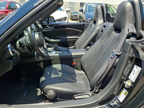 Used 2023 MAZDA MX-5 Miata Grand Touring RWD image 11