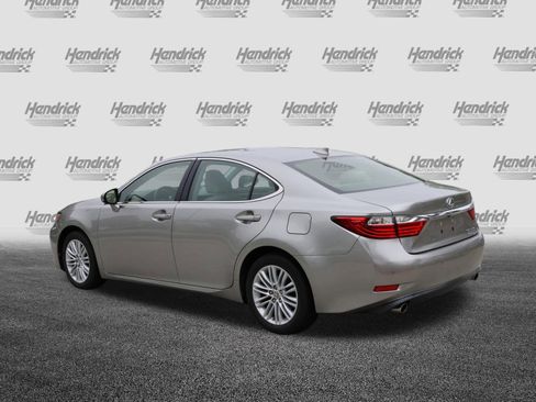 Used 2015 Lexus ES 350 w/ Luxury Package FWD image 7