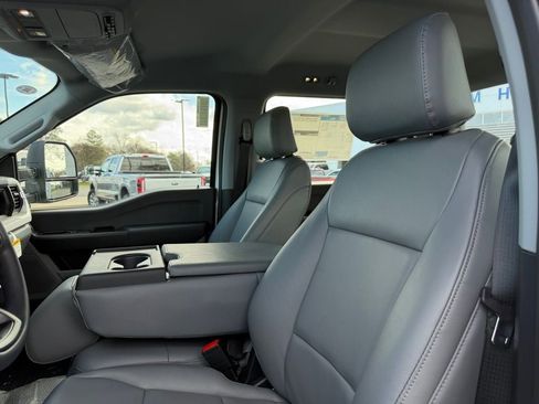 New 2026 Ford F550 4x4 Crew Cab image 16