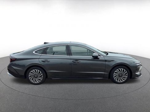 Used 2025 Hyundai Sonata SEL FWD image 13