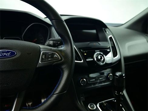 Used 2016 Ford Focus RS image 21