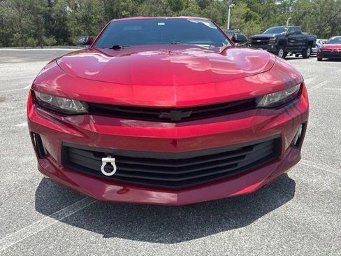 Used 2018 Chevrolet Camaro LT RWD image 7