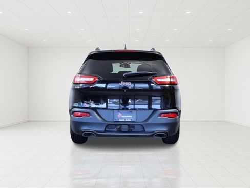 Used 2017 Jeep Cherokee 75th Anniversary AWD/4WD image 5