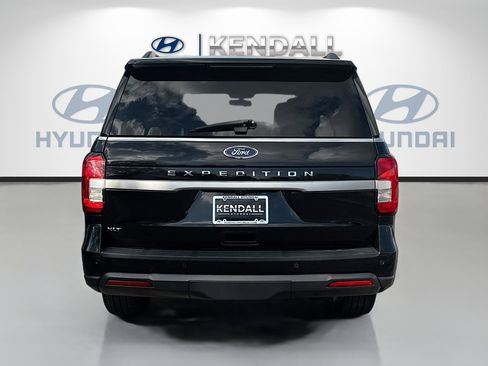 Used 2022 Ford Expedition XLT AWD/4WD image 5
