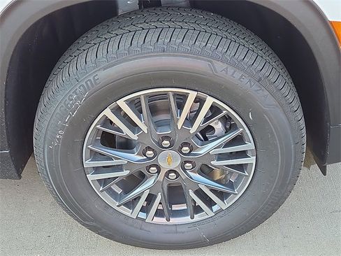 New 2026 Chevrolet Traverse LT image 6