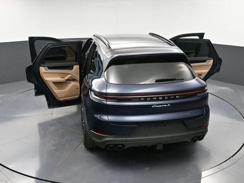 New 2026 Porsche Cayenne S AWD/4WD image 35