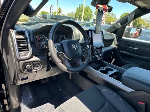 New 2026 RAM 1500 Express AWD/4WD image 19